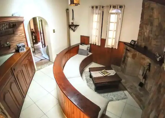 Casa Colonial Com Lareira